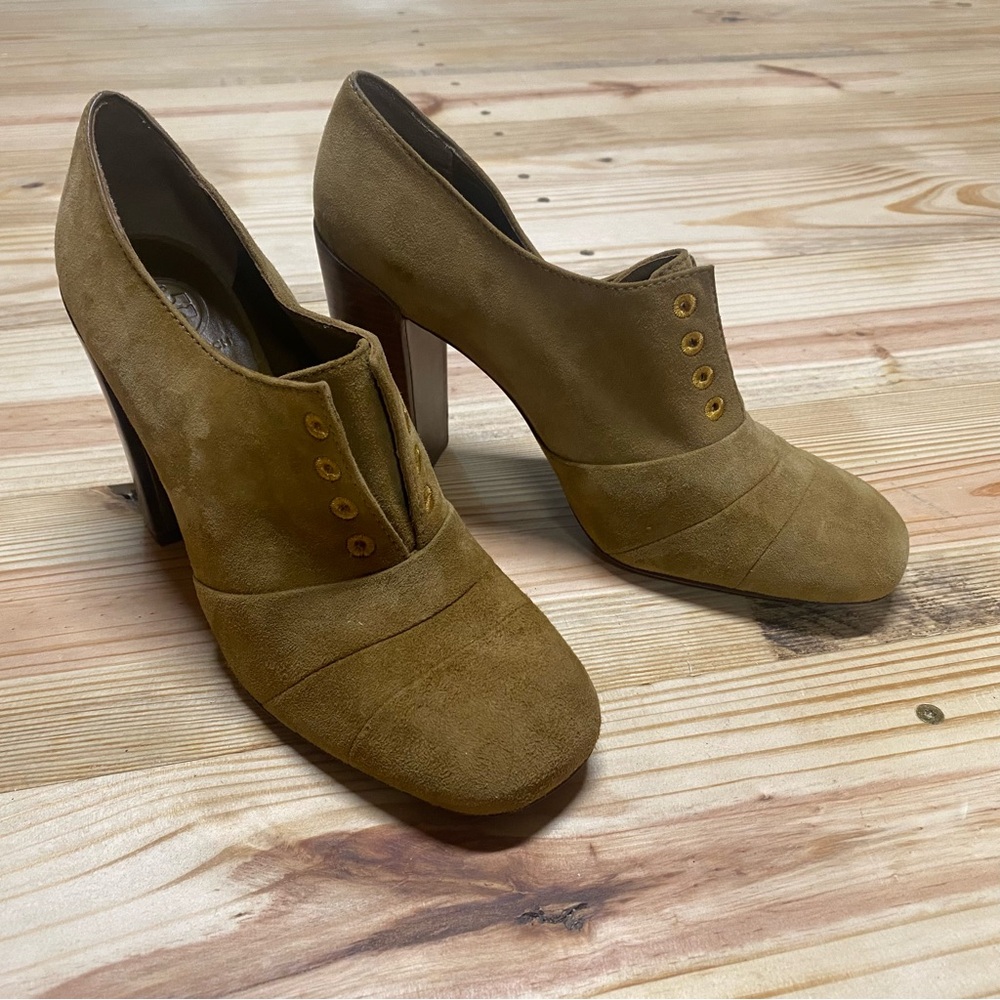 Tory Burch 4” suede block heels 11M